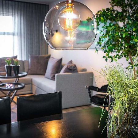 H96 Luxury Suite ケプラヴィーク エクステリア 写真